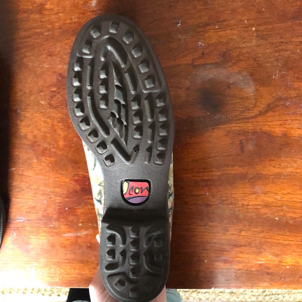 Icon Women’s Wearable Art Shoes Size 8 - Picture 6 of 6